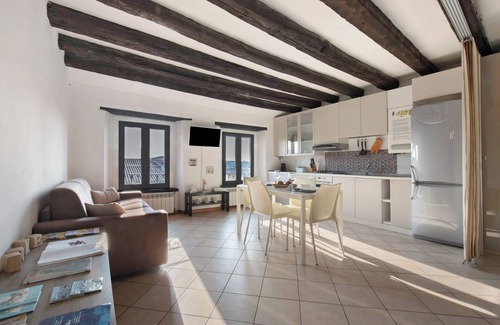 Borgo San Leonardo Apartment | Apartment 'Casa Vacanze Civetta' with Shared Terrace & Wi-Fi