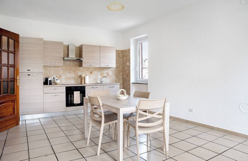 Dogliani Apartment | Apartment 'Casa Vacanze Nada' with Private Terrace, Wi-Fi and Air Conditioning