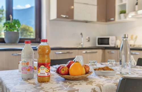Verres Apartment | Apartment 'Casa Vacanze Villatanya - Cir 0014' with Mountain View, Shared Garden and Wi-Fi