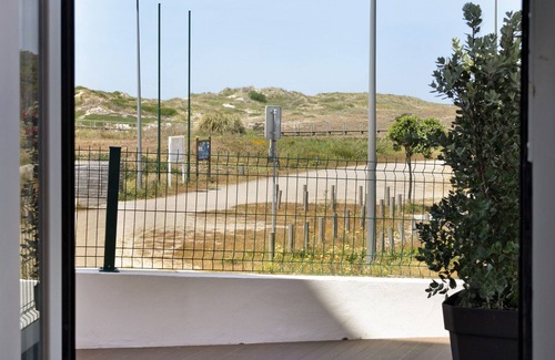 Viana do Castelo Apartment | Apartment 'Casa Vasconcelos' with Sea View, Private Terrace and Wi-Fi