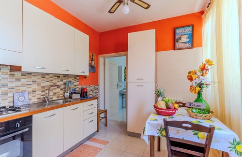 Giuggianello Apartment | Apartment 'Casa Venere Luxury' with Shared Pool, Wi-Fi and Air Conditioning