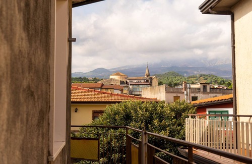 Mascalucia House | Apartment 'Casa Venera sull'Etna' with Sea View, Balcony & Wi-Fi