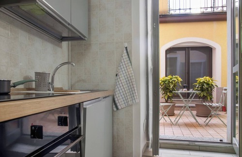 Monvalle Apartment | Apartment 'Casa Vincenza Lago Maggiore' with Private Terrace, Wi-Fi and Air Conditioning