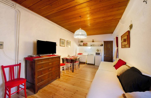 Saint Maurice Apartment | Apartment 'Cascina Des Religieuses - Tilleul' with Mountain View, Private Terrace and Wi-Fi