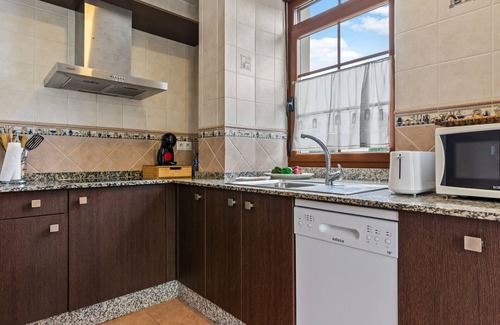 Rinlo Apartment | Apartment 'Cetareas 1' with Wi-Fi