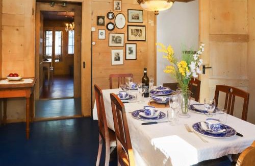 Saanenmoeser Apartment | Apartment Chalet Ahorni by Interhome