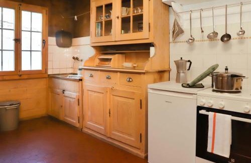 Saanenmoeser Apartment | Apartment Chalet Ahorni by Interhome