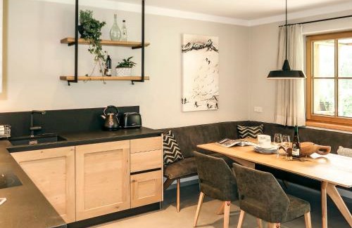 Auffach Apartment | Apartment Chalet Edelweiß by Interhome