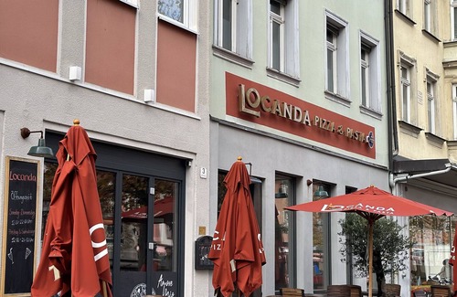 Erlangen Apartment | Apartment "Charmante Altbauwohnung" close to City Centre