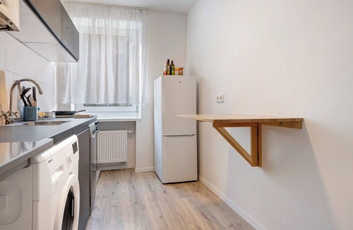 Vahrenwald Apartment | Apartment 'Charmante Wohnung' with Balcony and Wi-Fi