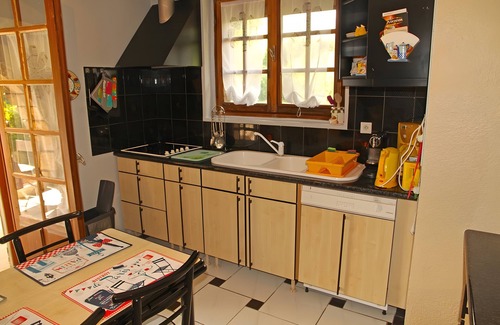 Juvinas Apartment | Apartment 'Chataigniers' with Mountain View, Private Pool and Wi-Fi