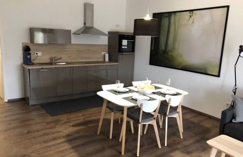 Schmelz Apartment | Apartment cherry wood