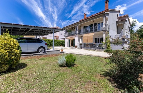 Susnjici Apartment | Apartment Chiara with Balcony