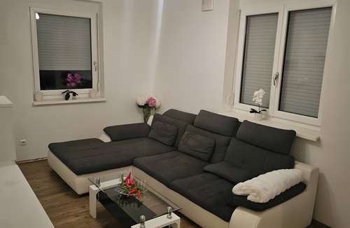 Stinatz Apartment | Apartment 'Christian' with Balcony and Wi-Fi