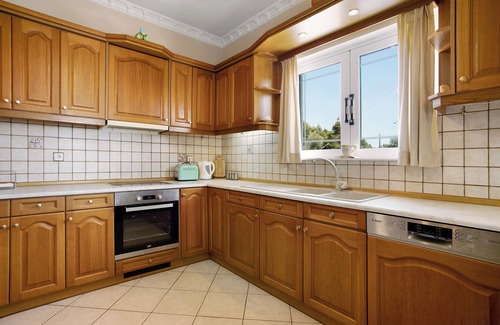 Agalas Apartment | Apartment 'Christine's House' with Private Pool, Wi-Fi and Air Conditioning