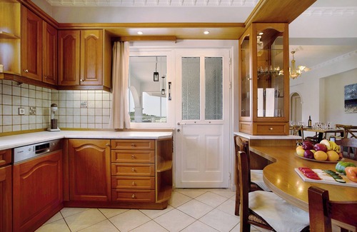 Agalas Apartment | Apartment 'Christine's House' with Private Pool, Wi-Fi and Air Conditioning
