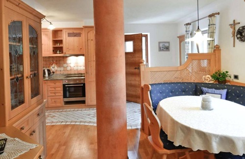 La Valle Apartment | Apartment "Ciasa Mirio Armentara" with Mountain View, Wi-Fi & Garden