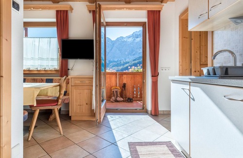 La Valle Apartment | Apartment Ciasa Raut App Tamà with Mountain View, Balcony & Wi-Fi