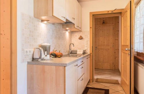 La Valle Apartment | Apartment Ciasa Raut App Santa Berbura with Mountain View, Balcony & Wi-Fi