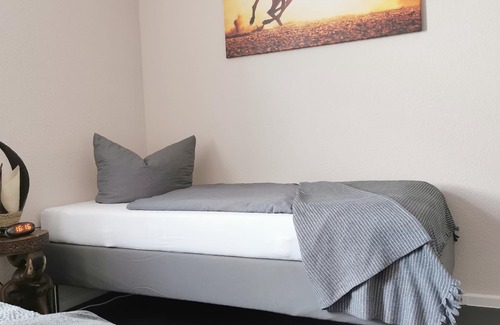 Mühlhausen Apartment | Apartment "City-Apartments Fewo Kapstadt" with Pool, Garden & Wi-Fi
