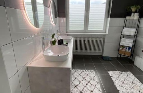 Hammerbrook Apartment | Apartment City Süd- 5 Zimmer 15 Personen Komplett eingerichtet
