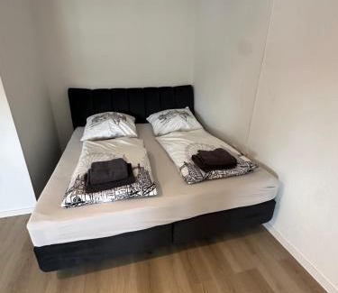 Ruhrallee West Apartment | Apartment City und Stadionnah