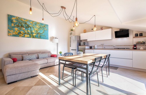 Alghero Apartment | Apartment 'Clhome Elegant Rooftop with Terrace' with Terrace and Air Conditioning