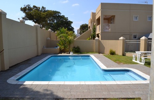 Goodwood Apartment | Apartment close to airport, town and Waterfront