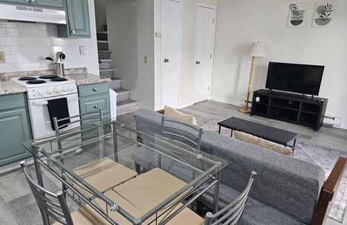 Campbell Park Apartment | Apartment Close to Hospital and UAA