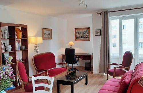 Caen City Centre Apartment | Apartment close to train station, port, restaurants and town center