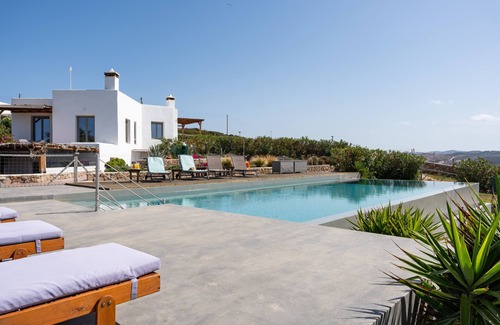 Milos Apartment | Apartment 'Cocoon' with Sea View, Wi-Fi and Air Conditioning