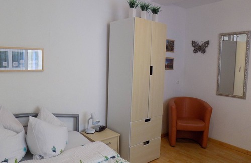 Deutz Apartment | Apartment Cologne -To walk to the cathedral or in the City- 1km to the fair