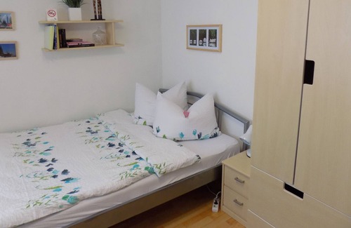 Deutz Apartment | Apartment Cologne -To walk to the cathedral or in the City- 1km to the fair