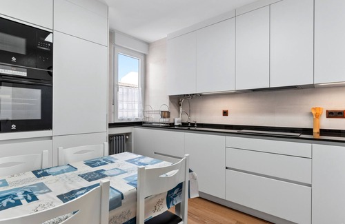 Arriondas Apartment | Apartment 'Comarca Del Sella' with Mountain View and Wi-Fi