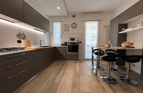 Mestre Apartment | Apartment 'Comfort Zone - Gold' with Balcony, Wi-Fi and Air Conditioning