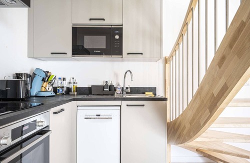 Centre Ville Apartment | Apartment Comfortable in the centre of Pau: parking, AC.