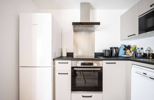 Centre Ville Apartment | Apartment Comfortable in the centre of Pau: parking, AC.