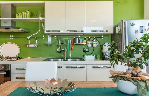 Montallegro Apartment | Apartment 'Con Veranda E Cucina' with Mountain View, Wi-Fi and Air Conditioning