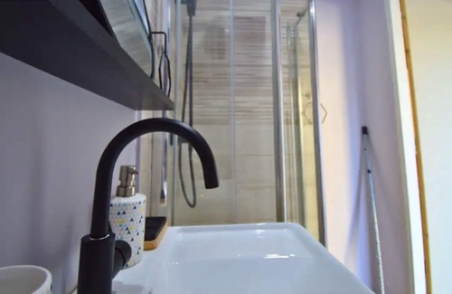 Amblainville Apartment | Apartment 'Cosy Appartement Boheme' with Shared Terrace, Shared Garden and Wi-Fi