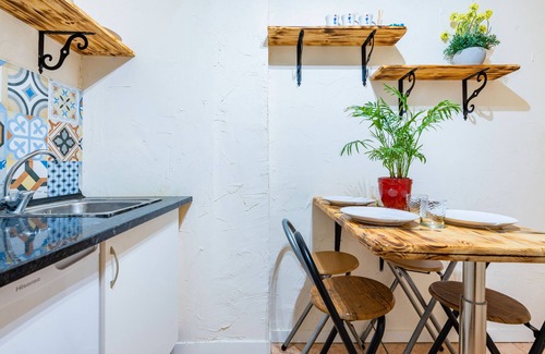 Burriana Apartment | Apartment 'Cuba Mia' with Shared Terrace and Wi-Fi
