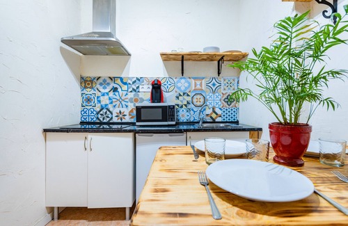 Burriana Apartment | Apartment 'Cuba Mia' with Shared Terrace and Wi-Fi