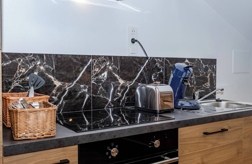 Perigueux Apartment | Apartment 'D'am Chic Nomade Campagne en ville' with Wi-Fi