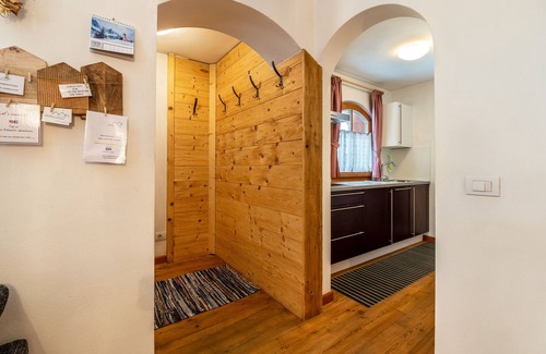 Campitello di Fassa Apartment | Apartment 'Dolomitc Tobià' with Wi-Fi