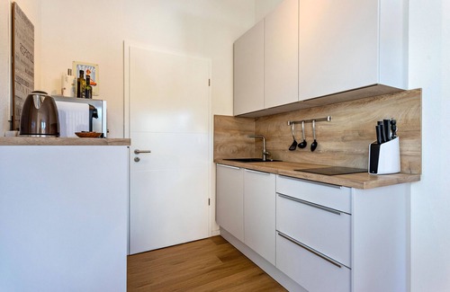 Bruckmuehl Apartment | Apartment 'Dachgeschosswohnung mit Terrasse' with Balcony and Wi-Fi