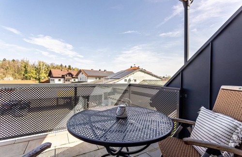 Bruckmuehl Apartment | Apartment 'Dachgeschosswohnung mit Terrasse' with Balcony and Wi-Fi