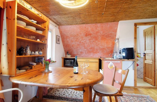 Pfullendorf Apartment | Apartment 'Das Blaue Haus' with Shared Garden and Wi-Fi