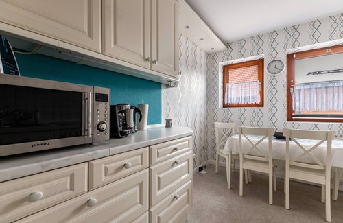 Lohe-Rickelshof Apartment | Apartment 'Davio' with Private Terrace, Private Garden and Wi-Fi