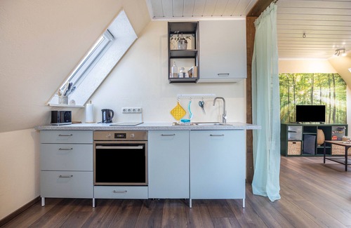 Flegessen Apartment | Apartment 'Panoramablick' with Private Terrace, Shared Garden and Wi-Fi