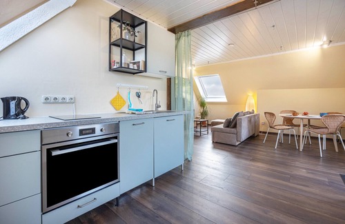 Flegessen Apartment | Apartment 'Panoramablick' with Private Terrace, Shared Garden and Wi-Fi