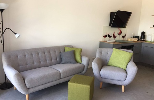 Freiburg im Breisgau Apartment | Apartment '2 Spätburgunder' with Balcony and Wi-Fi